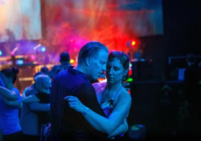 Part som dansar under eventet på Dansbandsnatten