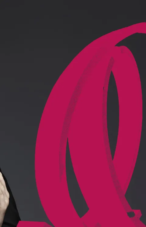 Dekorativ evenemangsbild till konserten Sjostakovitjs etta med Malmö SymfoniOrkester, jubileumssäsongen 2024–25. Bilden föreställer dirigenten Gemma New