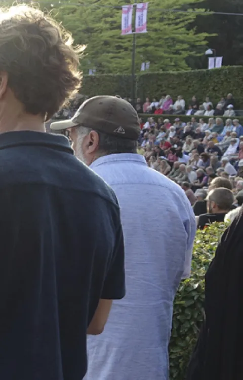 Publik överblickar Pildammsteatern på Malmö Sommarscen