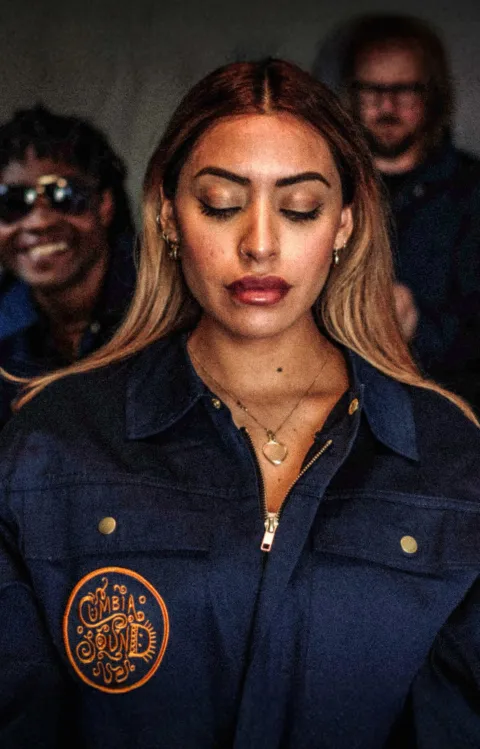 Cumbiasound och texten Malmöiter