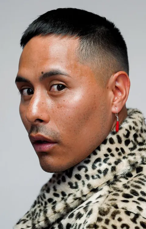 André Gatu och konfetti.