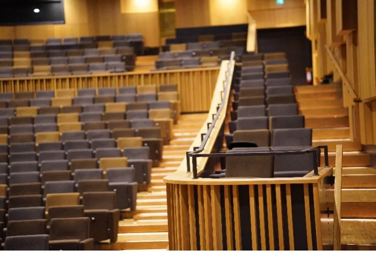 Vy över stolarna i den stora Konsertsalen på Malmö Live