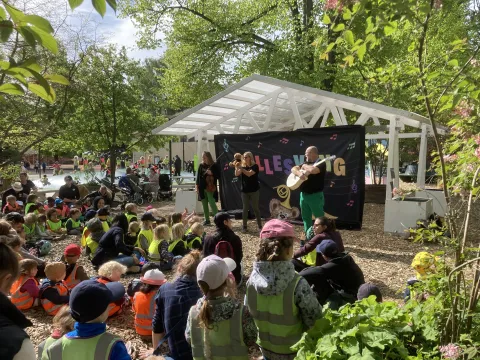 Nallesväng med pedagoger och musiker från Malmö SymfoniOrkester och Malmö Live