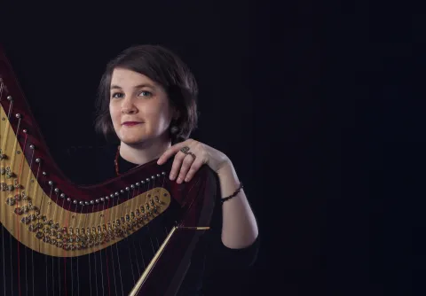 Stina Hellberg Agback och harpa