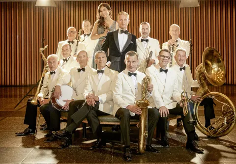 Max Raabe och Palast Orchester