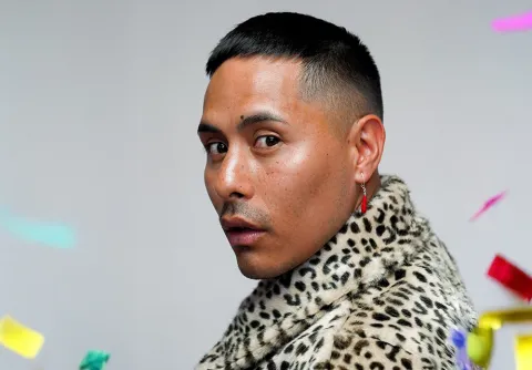 André Gatu och konfetti.