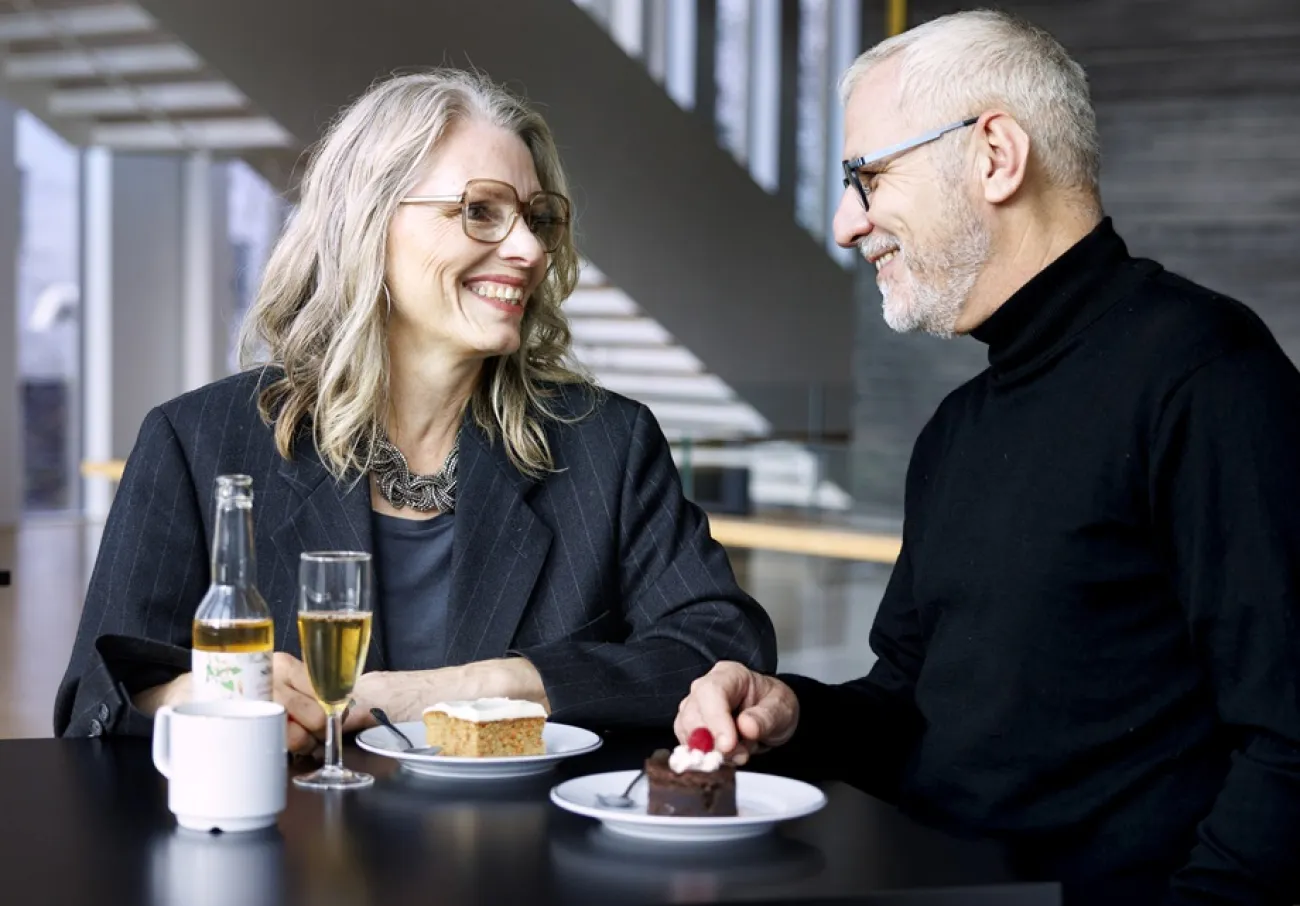 Två som tittar på varandra